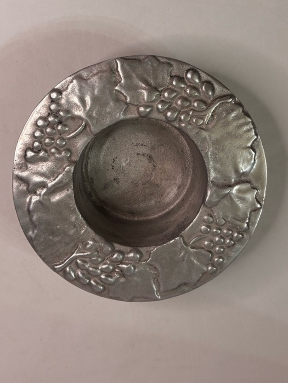 Decorative Silver Grape Motif Wine Bottle Holder  - Home Dining